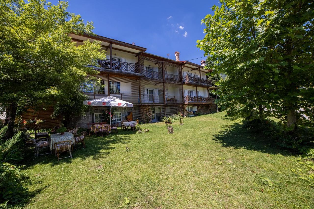 Ξενοδοχειο Παπαναγιωτου Hotel Neraidochori Exterior photo